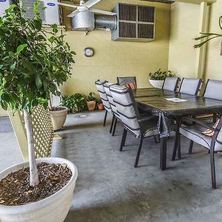 Golden Guitar Motor Inn Tamworth Ngoại thất bức ảnh