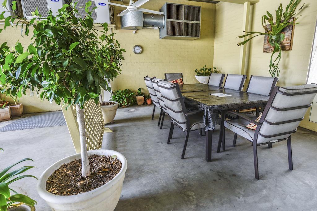Golden Guitar Motor Inn Tamworth Ngoại thất bức ảnh